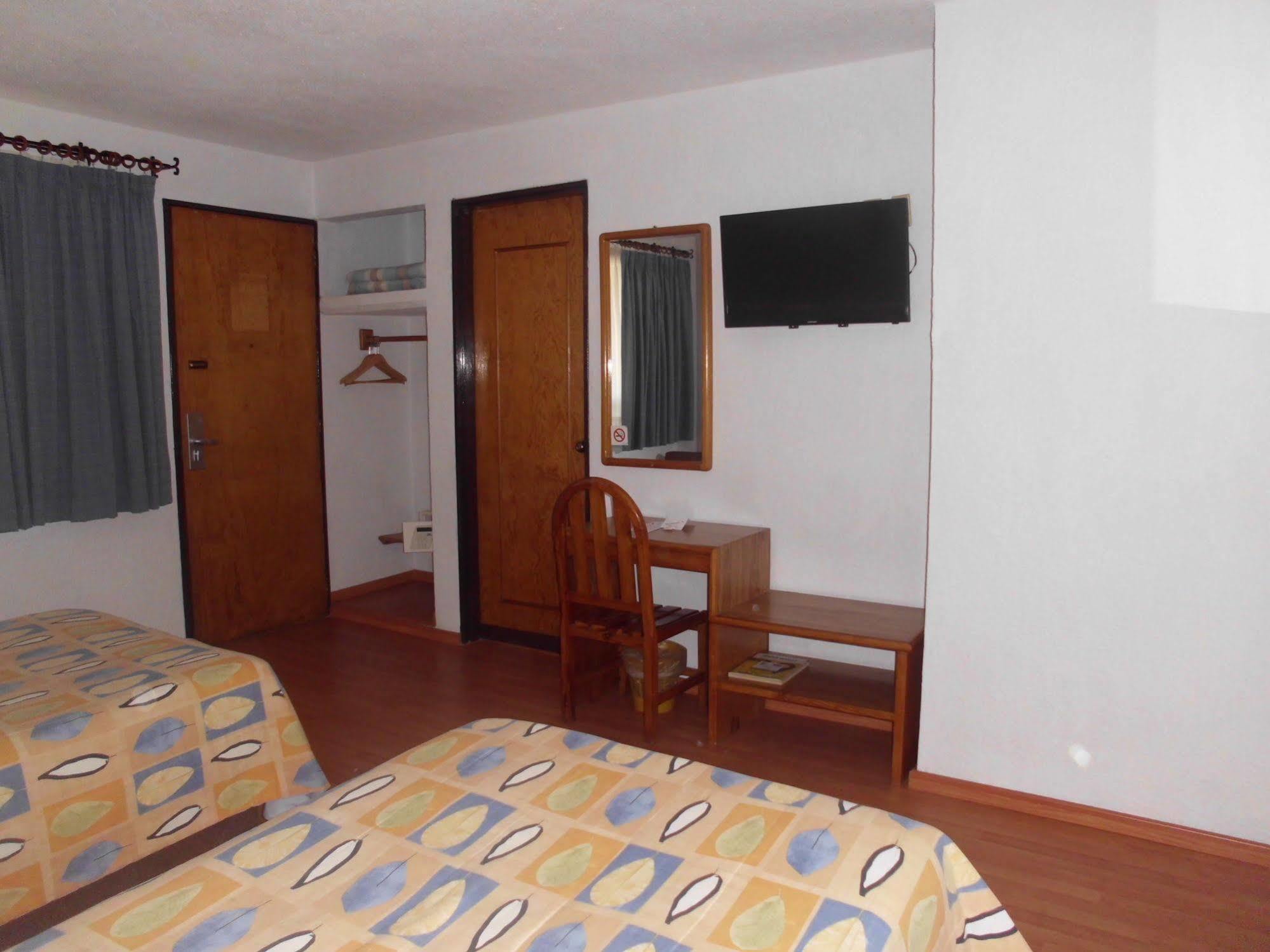 Hotel La Posada Аписако Экстерьер фото